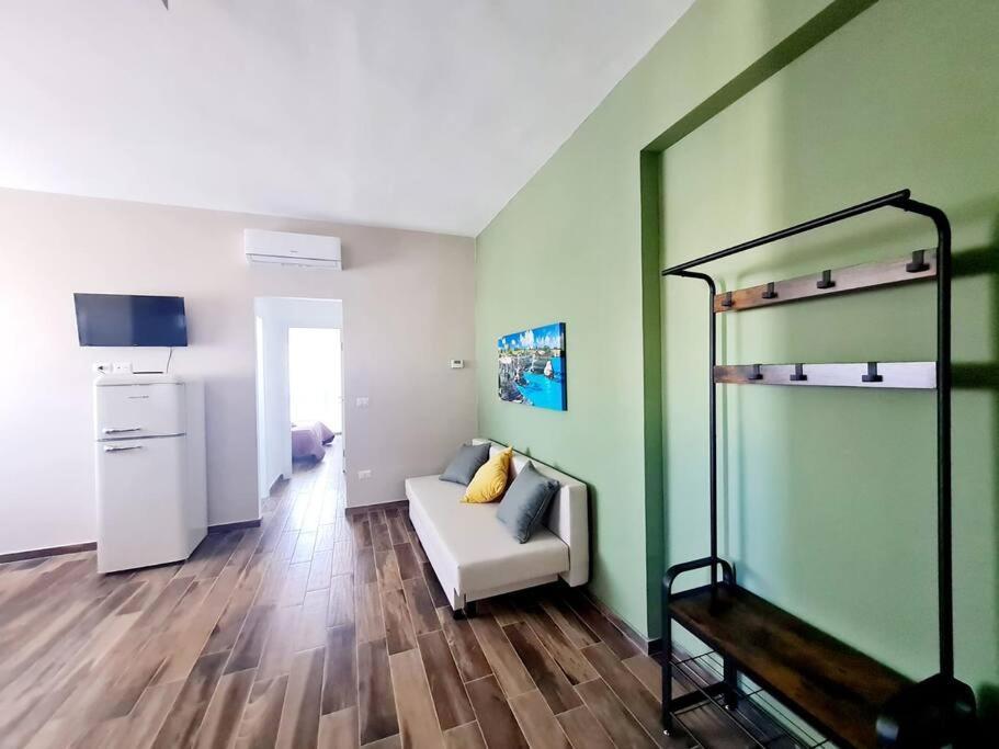 Hiera' Apartment Lecce Bagian luar foto